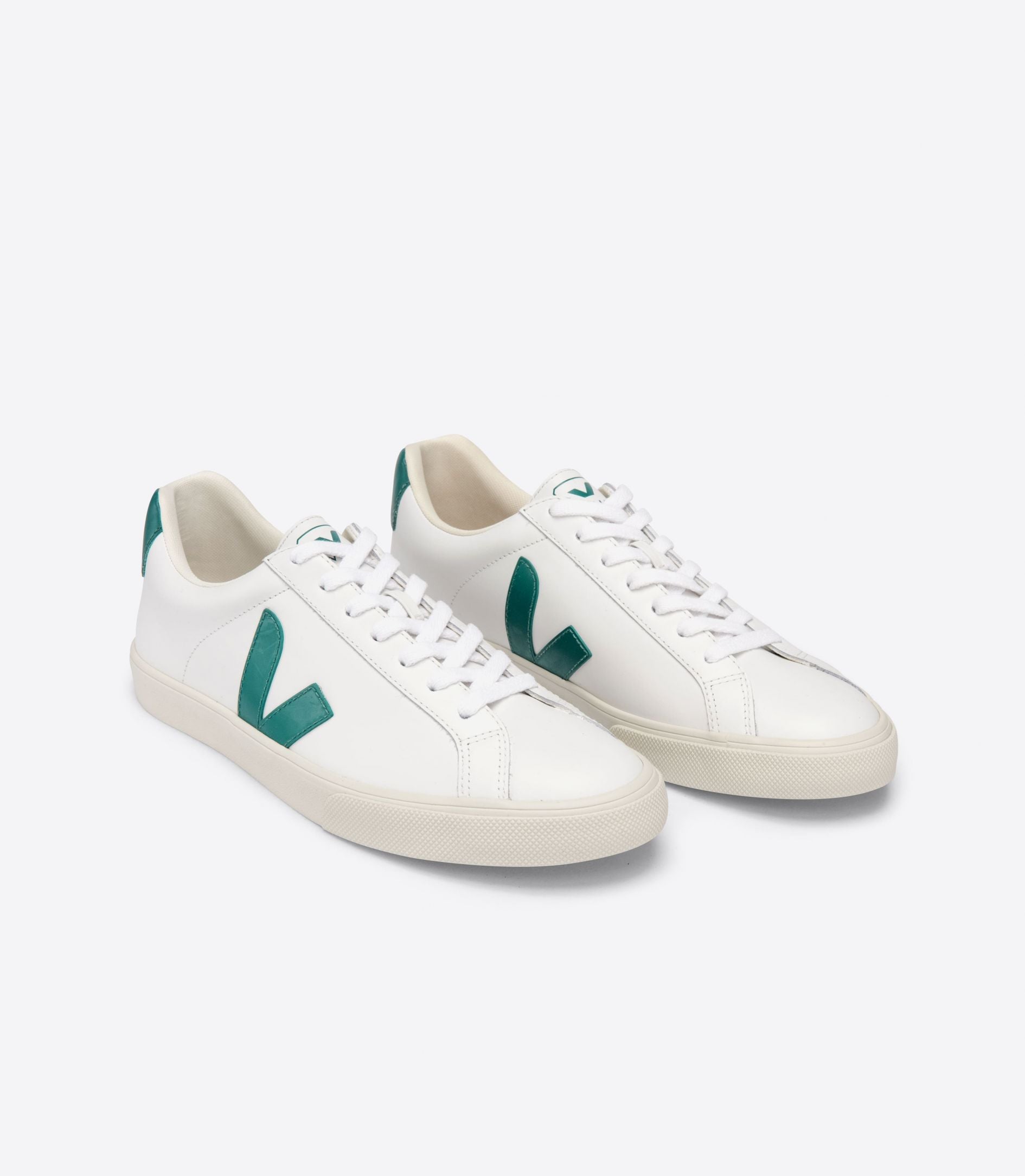 BASKETS VEJA ESPLAR LOW - EXTRA WHITE BRITTANY