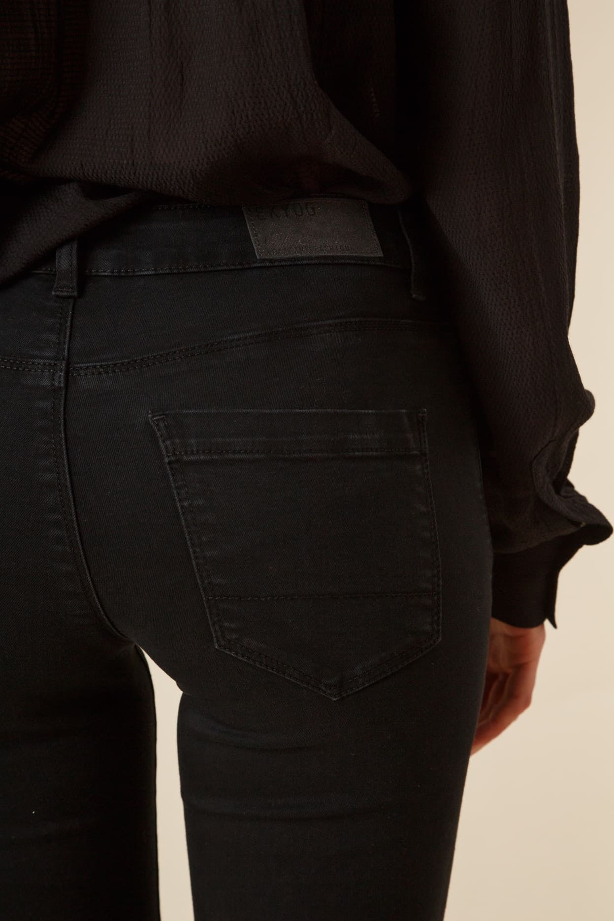 JEAN SLIM COLETTE - SURTEINT NOIR