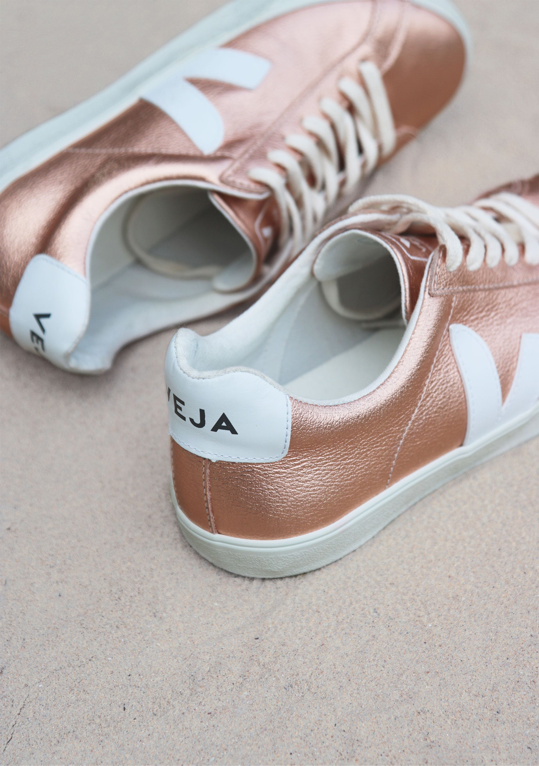 BASKETS VEJA ESPLAR LOW - VENUS WHITE