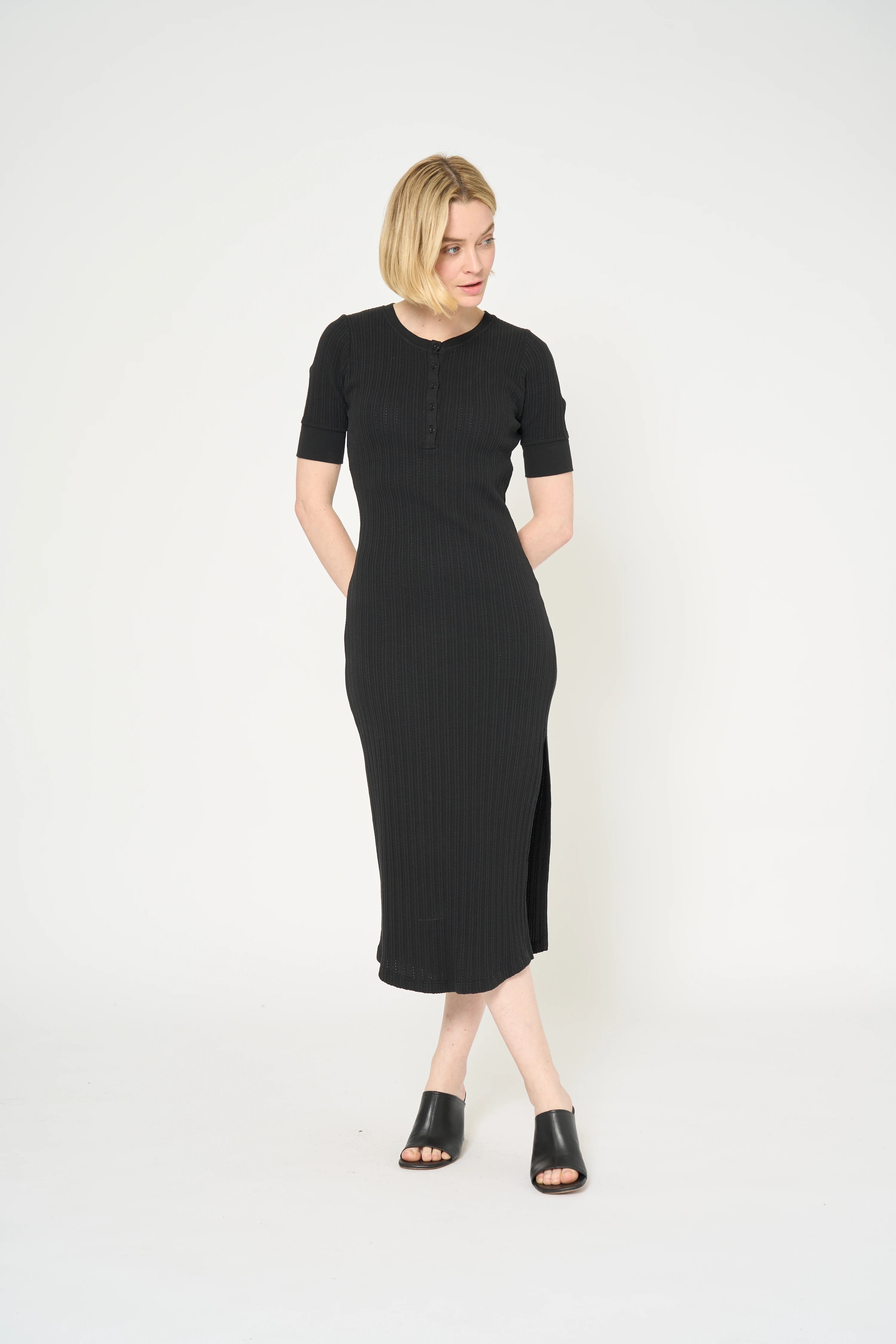ROBE TAHRA - NOIR